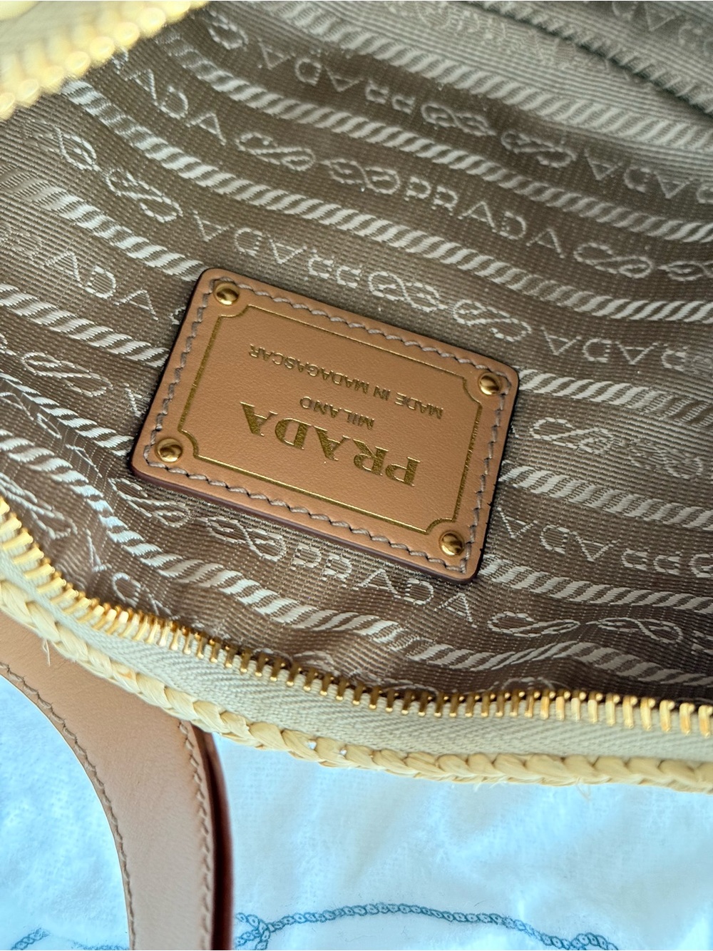 Prada Arque crochet shoulder bag - Picture 13 of 16